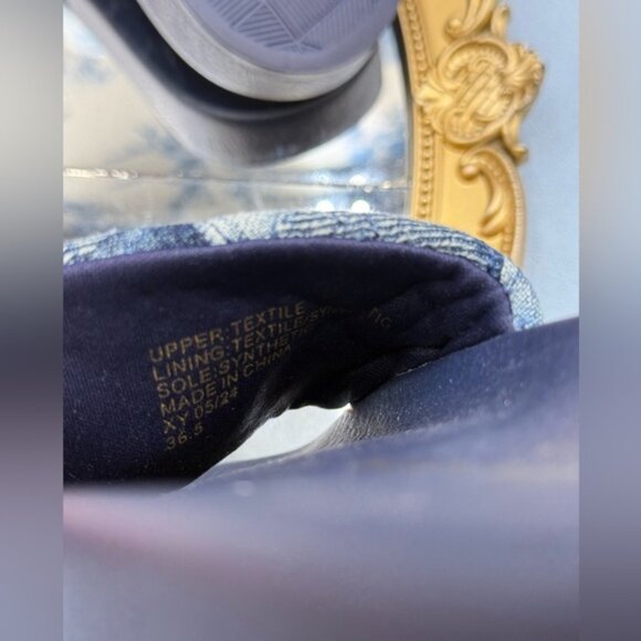 🆕 KURT GEIGER LONDON 🧿 NWOT Blue Denim Meena Eagle Slides, Sz EU 36.5 US 6.5 - Picture 14 of 14